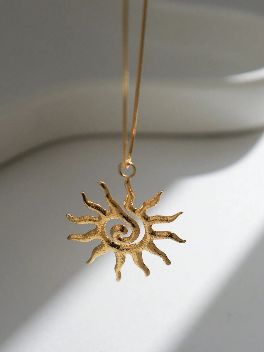 Mazuer 1pc Retro Vintage Golden Color Exaggerated High-End Artistic Sunburst Pendant Necklace, Fashion Accessory For Women, Suitable For Date, Teacher's Day, Graduation, Halloween, Thanksgiving Gift, Party, Commute, Vacation