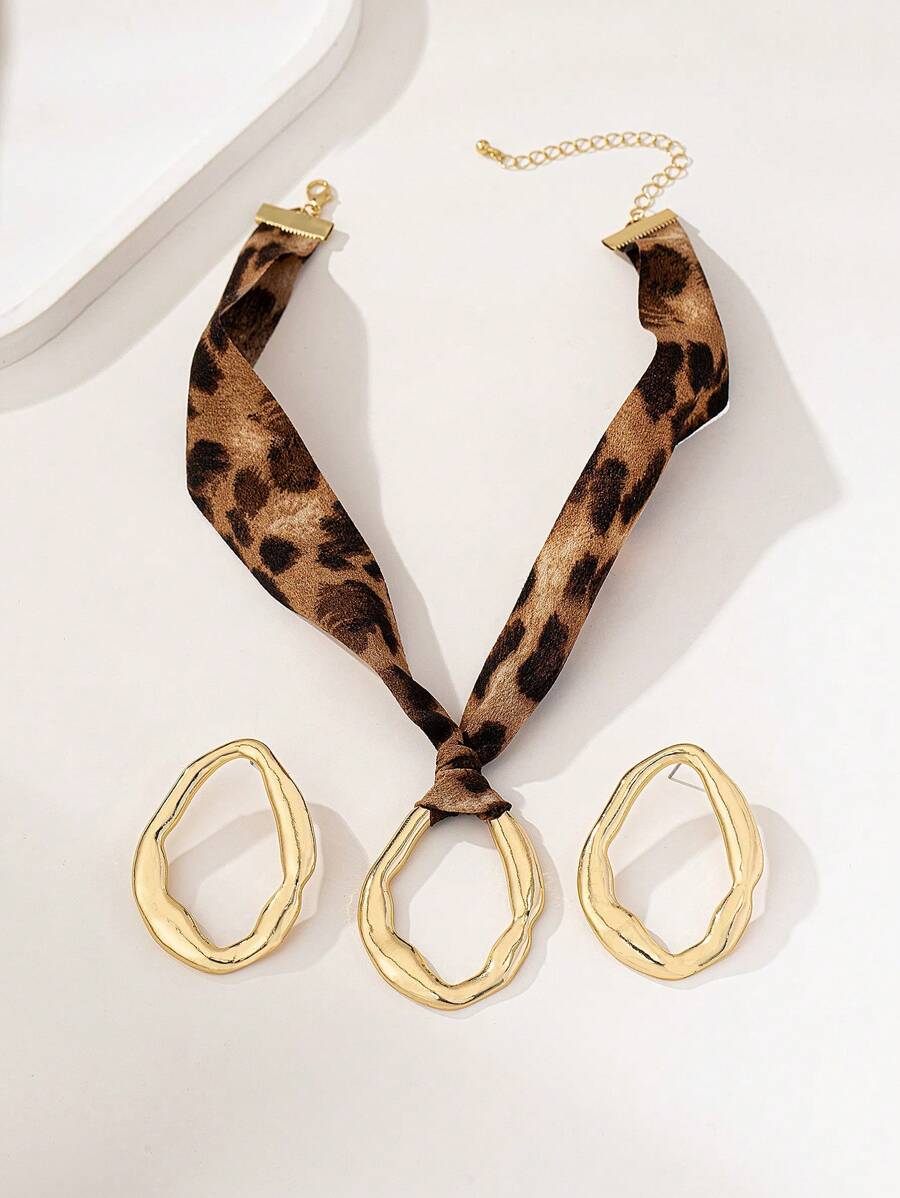 3pcs Elegant Women's Leopard Print Jewelry Set: Sexy Leopard Fabric Strap, Metal Geometric Pendant, And Stud Earrings