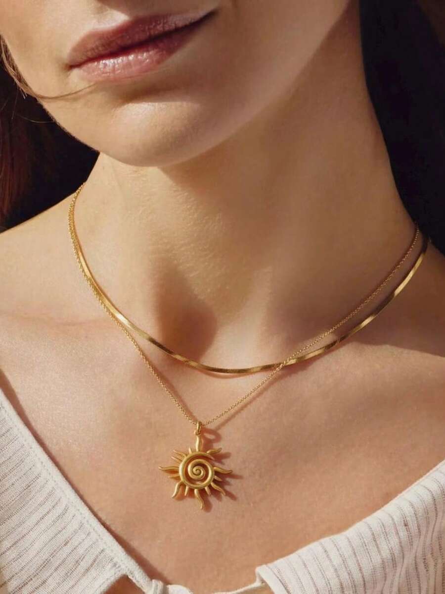 1pc Simple 18k Gold Plating Stainless Steel Sunburst Sun Ray Delicate Pendant Women Necklace Sprial Pendant Collarbone Chain For Women Summer Wear